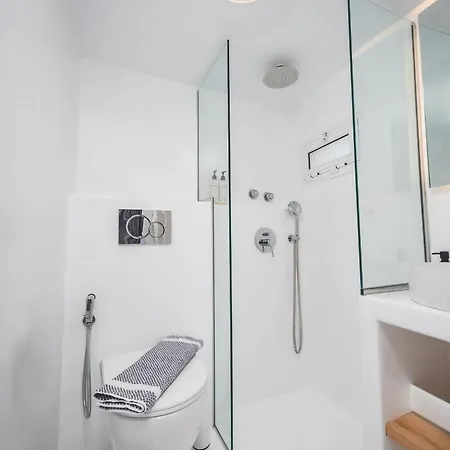 Acroyalos Αγία Άννα